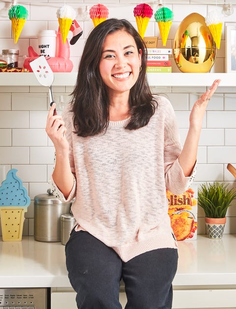 Orange, Finger, Room, Muscle, Smile, T-shirt, Neck, Sleeve, Top, Peach, 