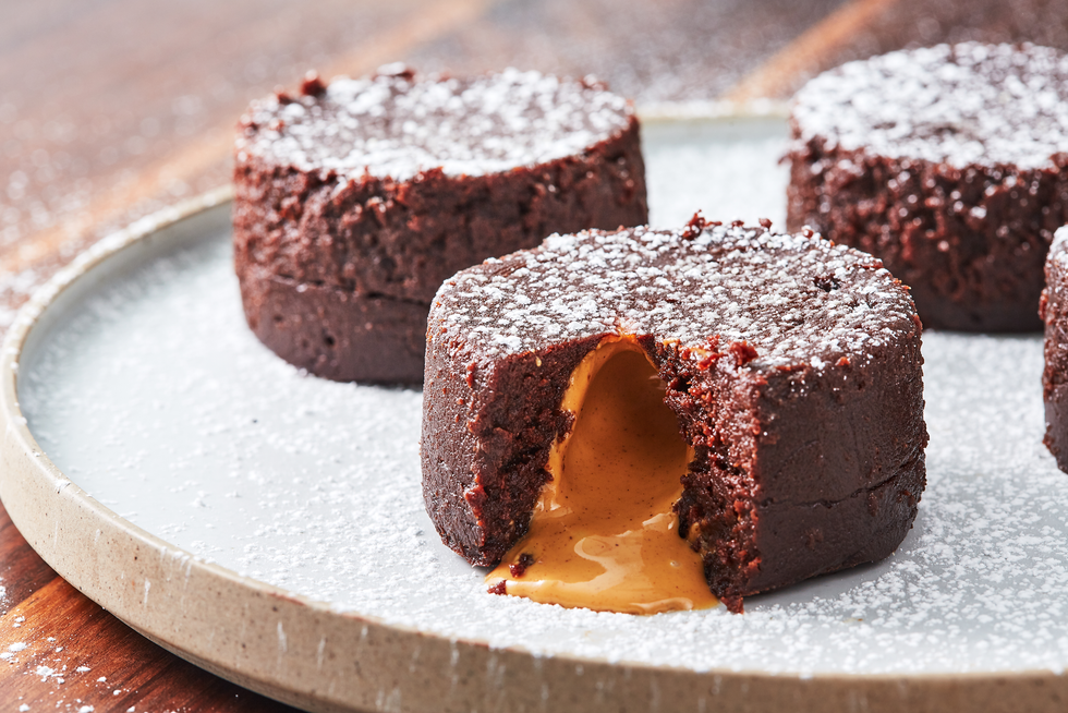 Peanut Butter Explosion Cake - Delish.com