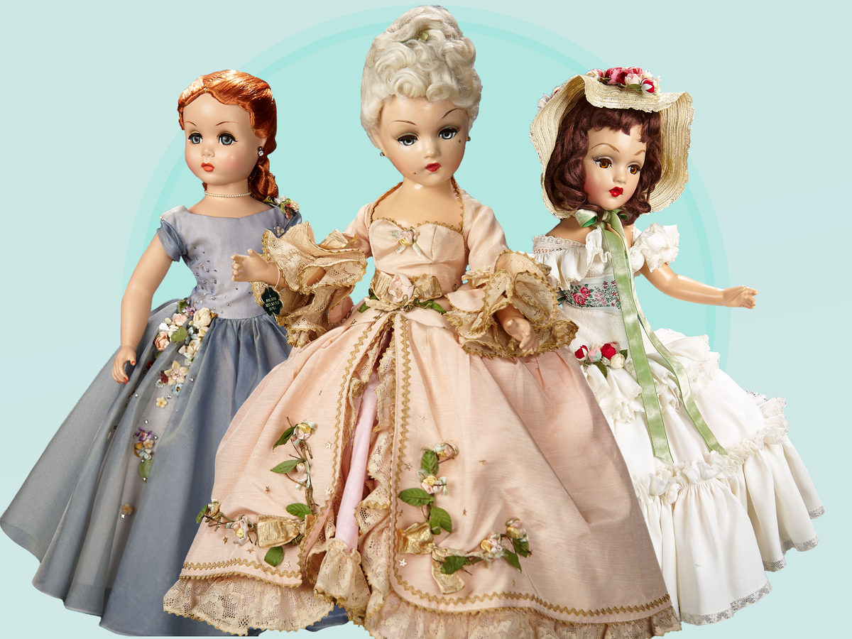 Garage Yard sale Barbie dolls vintage new and like new vinyl