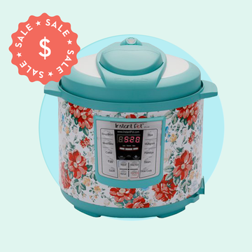 https://hips.hearstapps.com/hmg-prod/images/190819-sale-instant-pot-1566232512.png?crop=0.502xw:1.00xh;0.239xw,0&resize=360:*