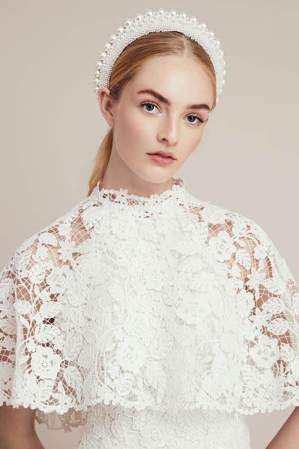 Premium Photo | Portrait of a beautiful bride in a white dress.
