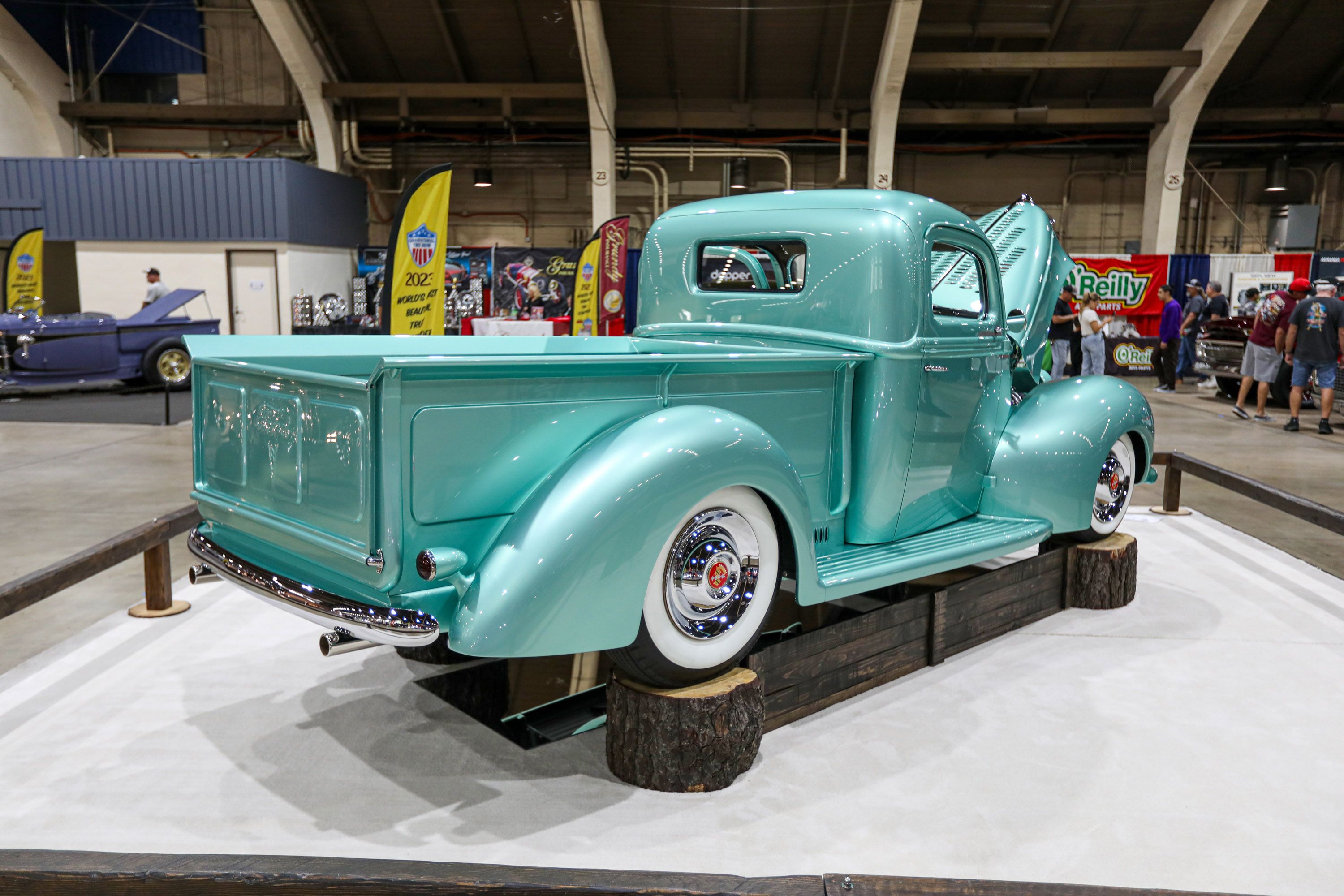 Stunningly Hanging in Lovely Blue: The 1940 Ford Claims Title of World’s Most Beautiful Truck