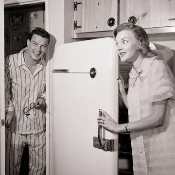 1950s midnight snacks wife