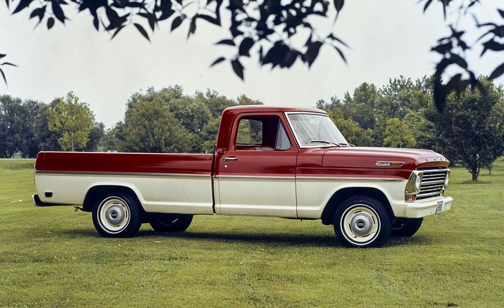 Ford F-100 styleside pickup