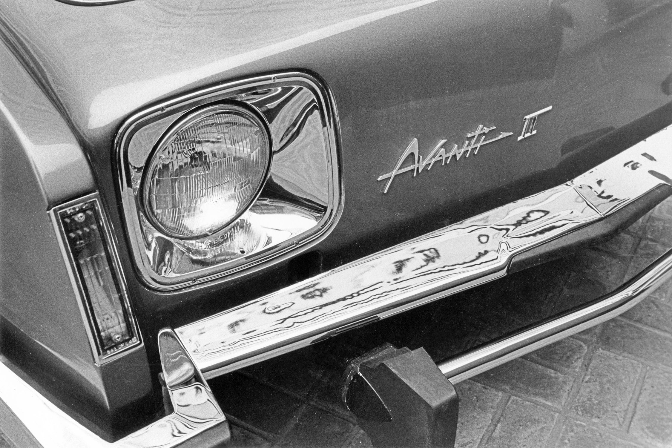 希少車 アヴァンティⅡ 本カタログ avanti Ⅱ brochure 1980 Avanti Avanti II | Classic Cars for Sale - Streetside
