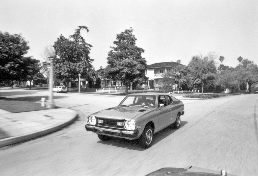 1976 datsun f10