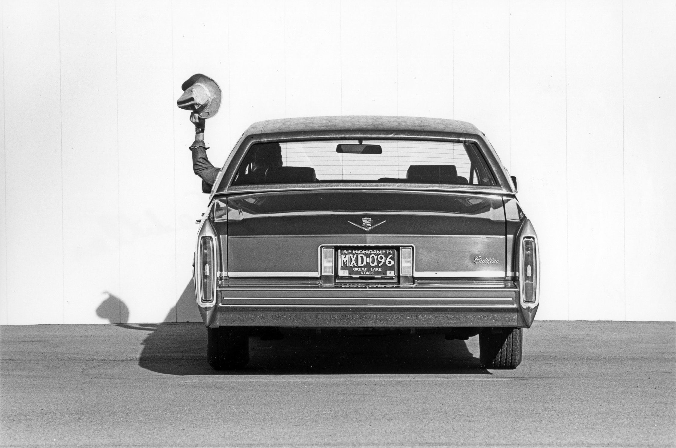 公式サイト - ハイブランドの新作が続々登場 View Ville de Sedan Cadillac 1981 the of Photos ミニカー