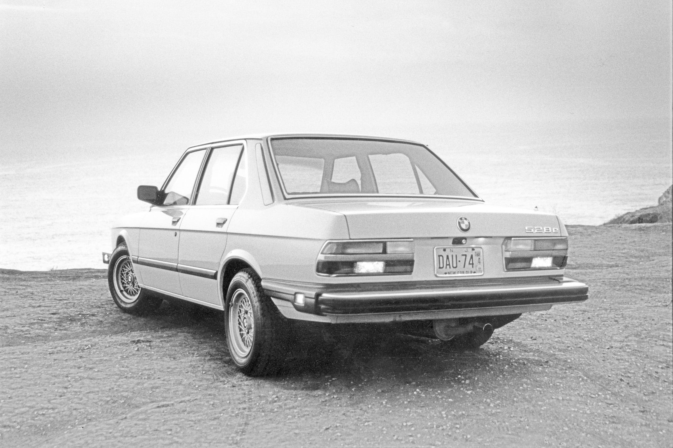 View Photos of the 1982 BMW 528e