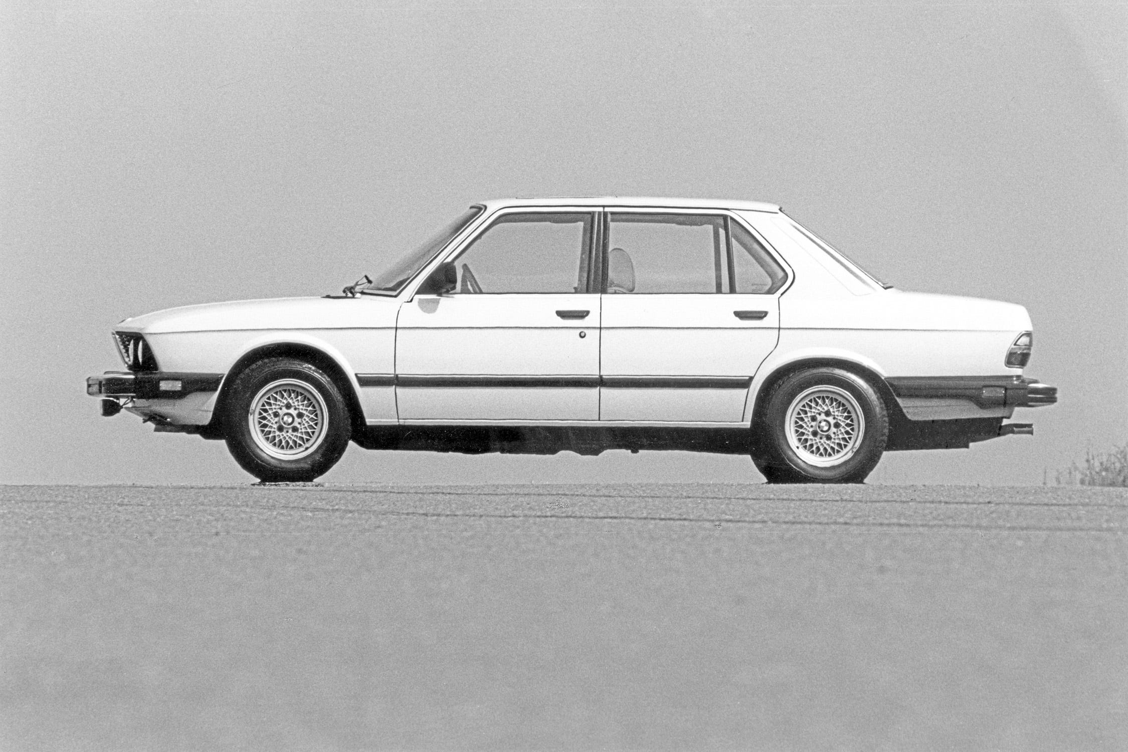 View Photos of the 1982 BMW 528e