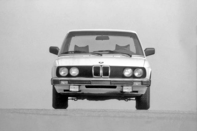 View Photos of the 1982 BMW 528e