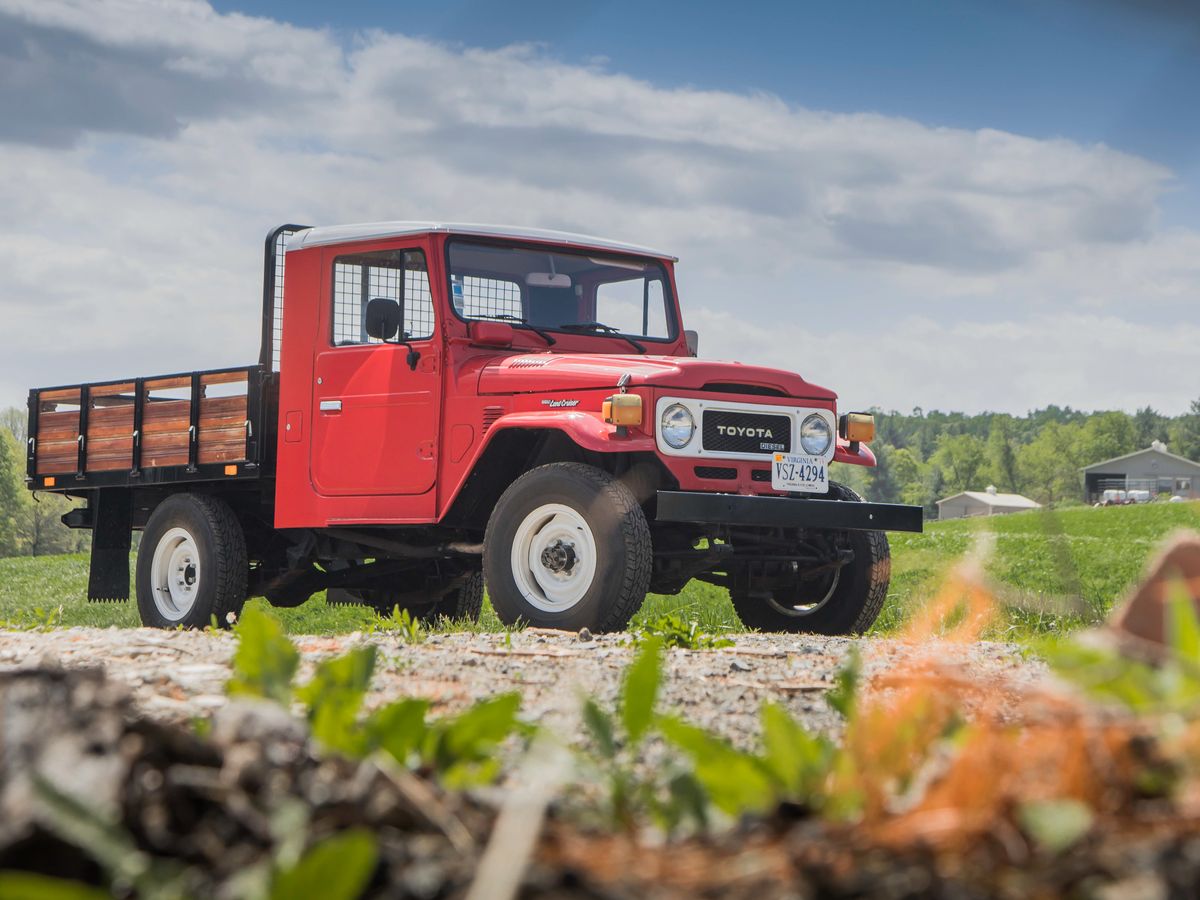 Importing an Iconic FJ40 Toyota Land Cruiser from South America Is Not for  the Faint of Heart