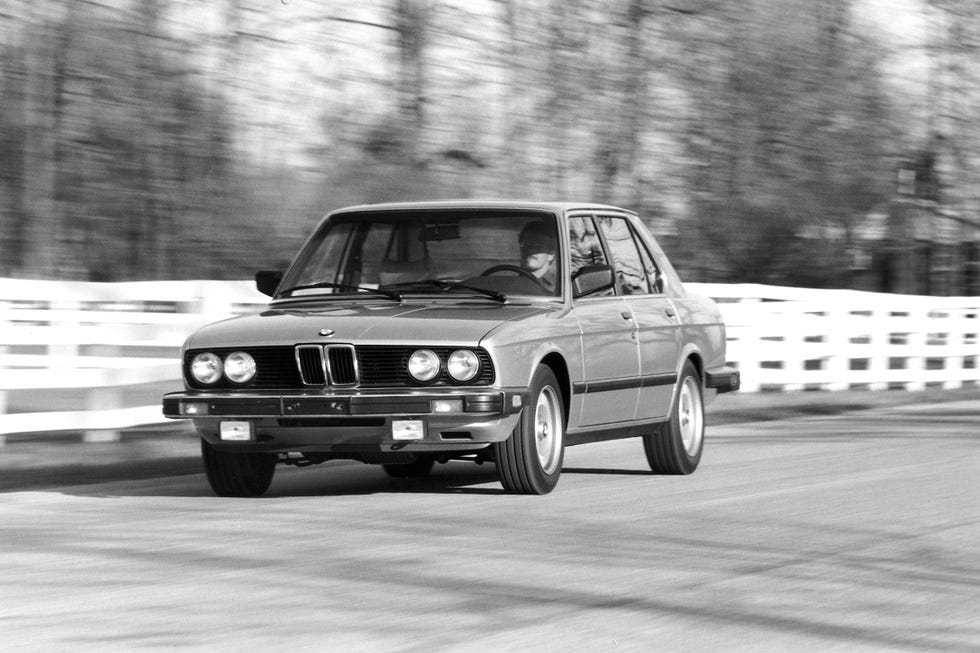 View Photos of the 1983 BMW 533i