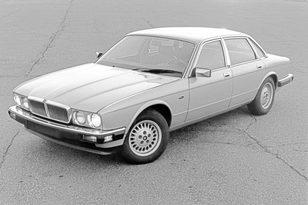 View Photos of the 1987 Jaguar XJ6