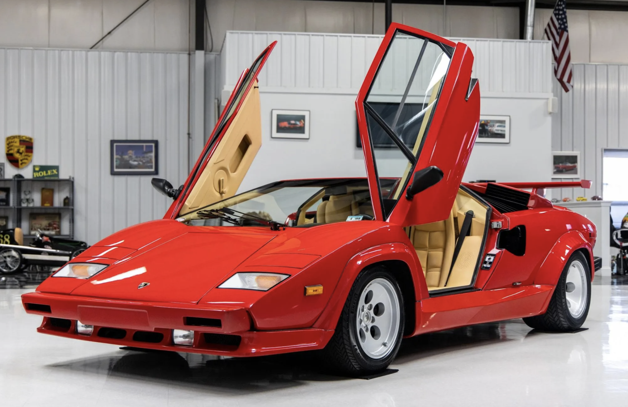 lamborghini countach red