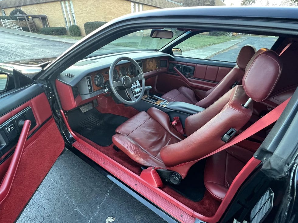 1987 pontiac tojan coupe interior