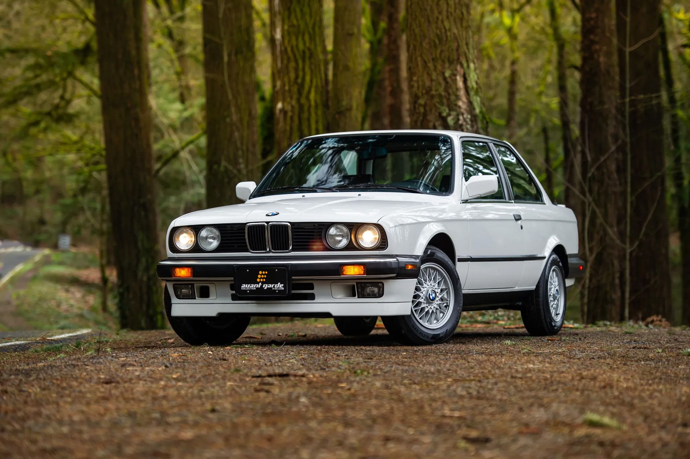1988 BMW 325is Coupe Is Today's Bring a Trailer Find