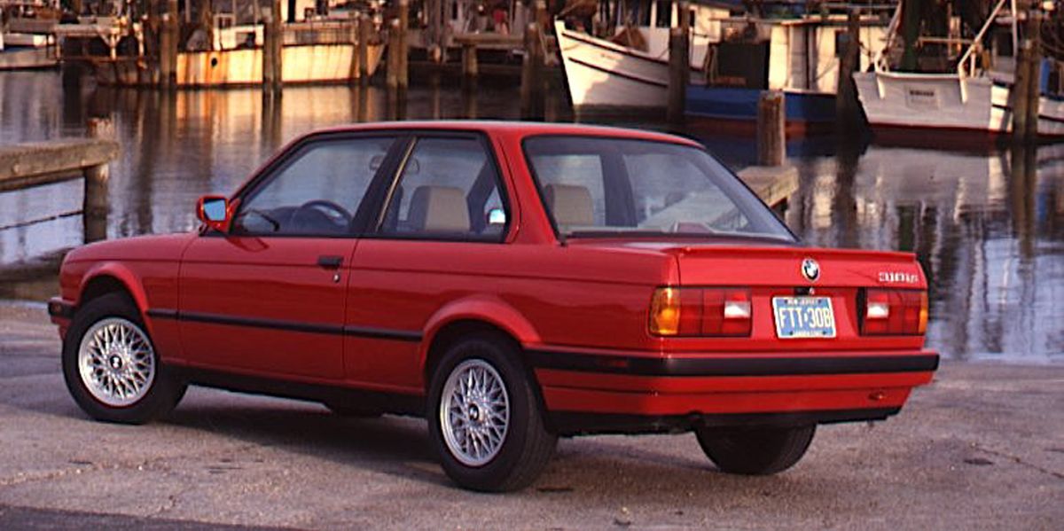 View Photos of the 1990 BMW 318is