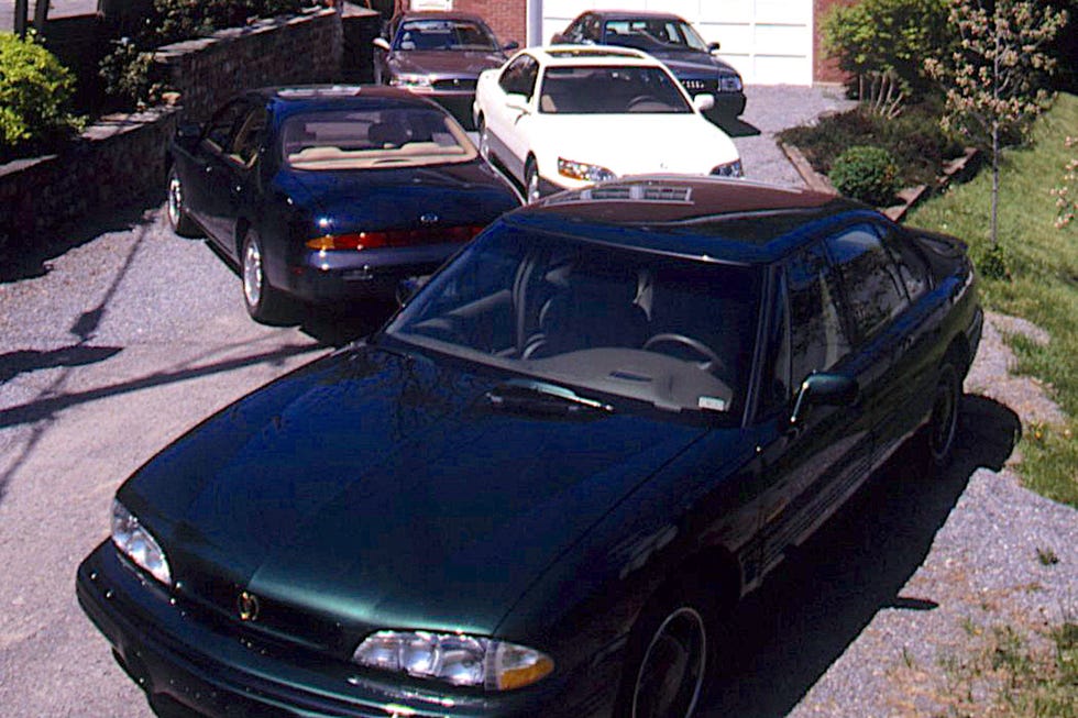 1992 $30k mid size sedan comparison test