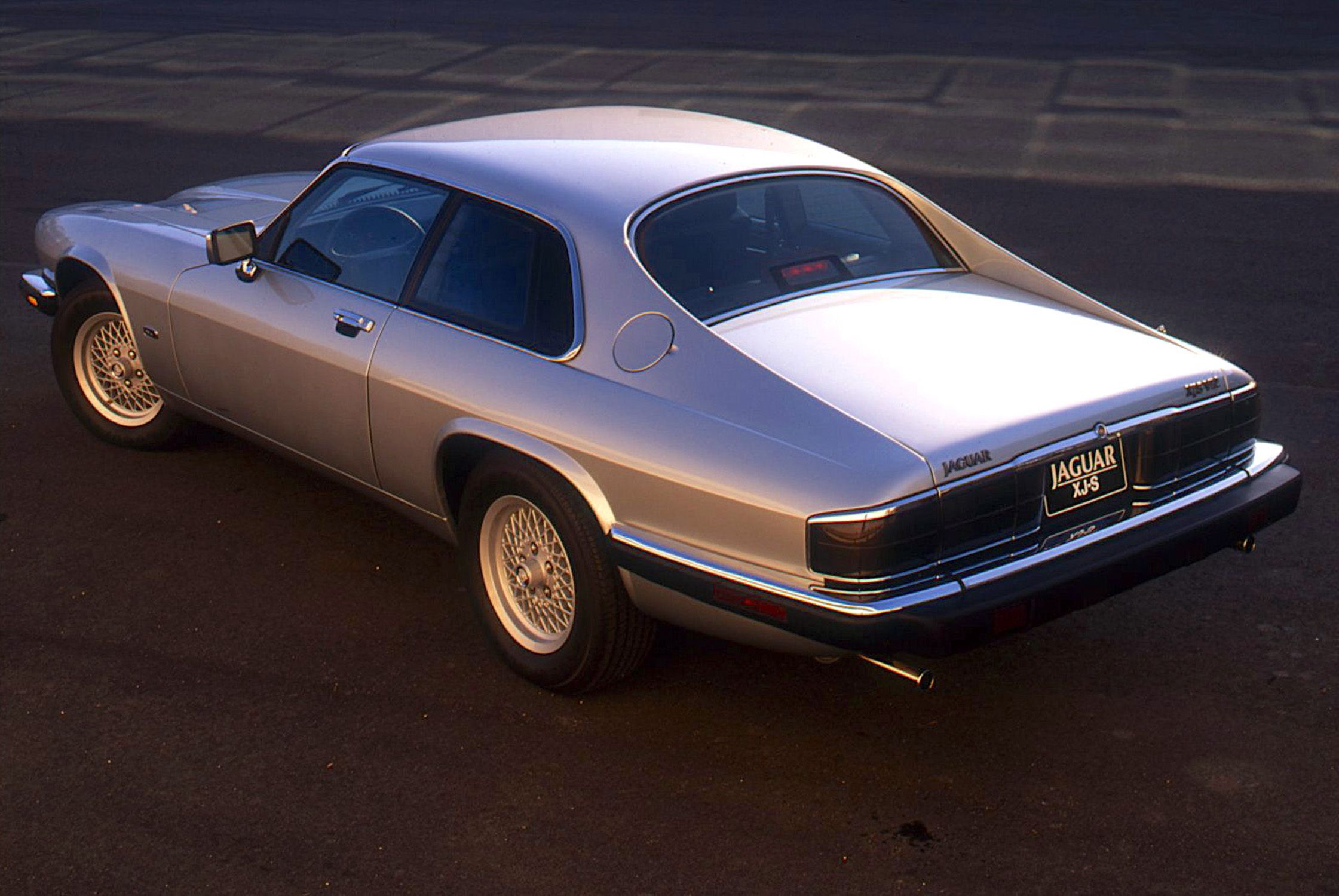 View Photos of the 1992 Jaguar XJS