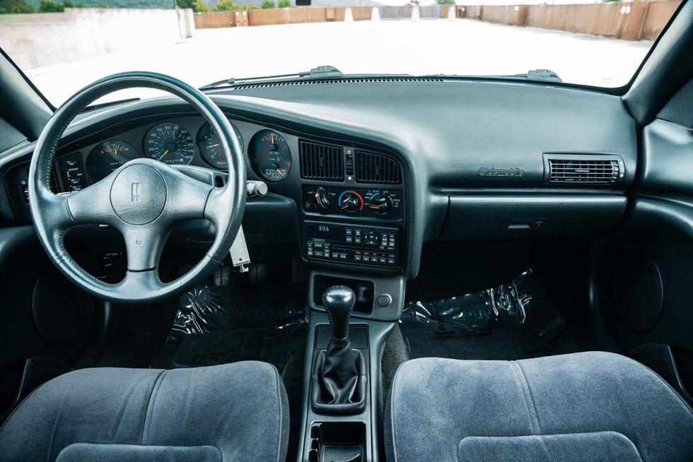 1992 oldsmobile achieva scx 5 speed interior