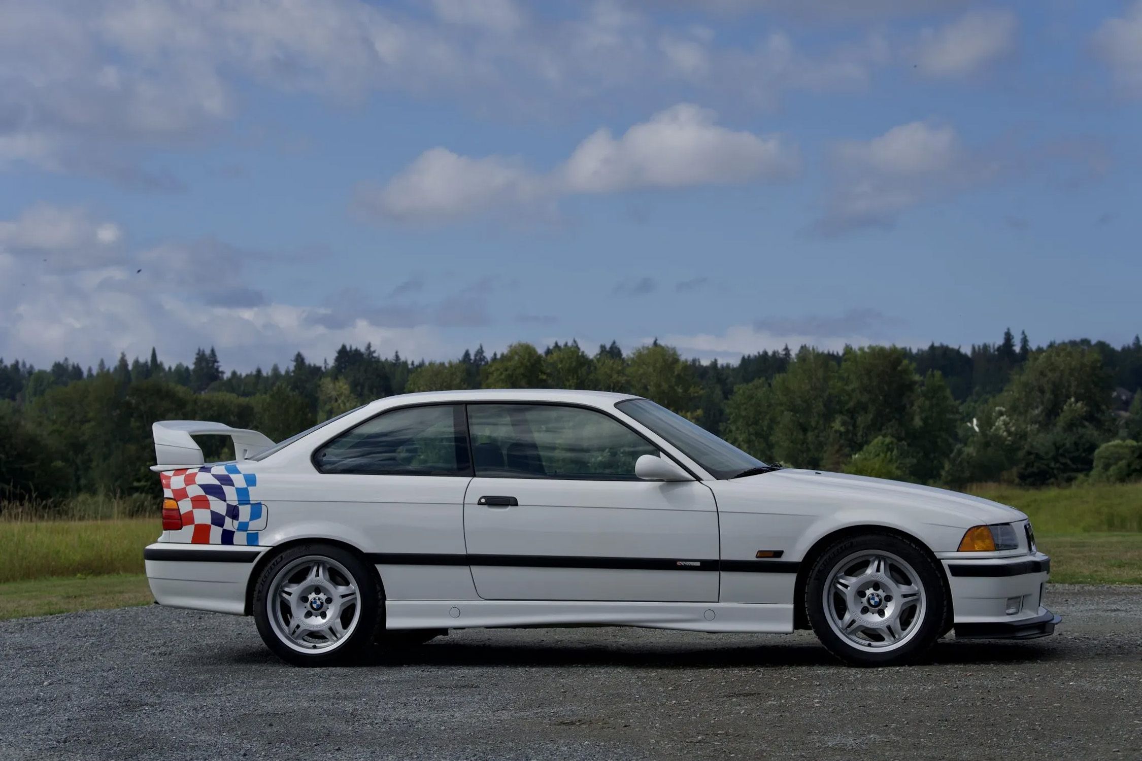 1/18 BMW M3 (E36) ライトウェイト 1995 ホワイト 1995 BMW E36 Coupe M3 Lightweight, White - Solido S1803903