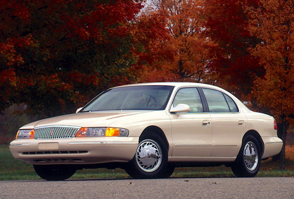 From the Archive: 1995 Lincoln Continental Took Aim at Lexus