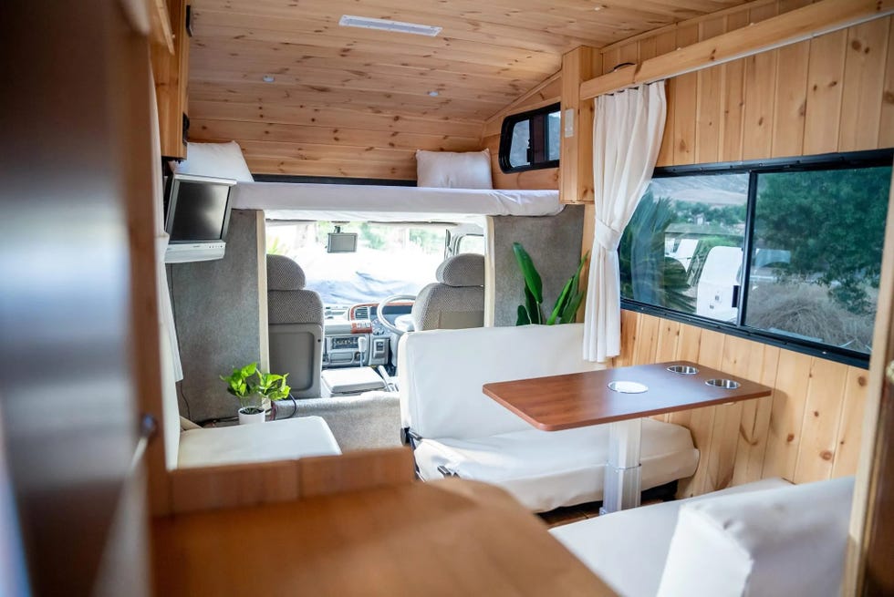 1996 isuzu elf camper interior