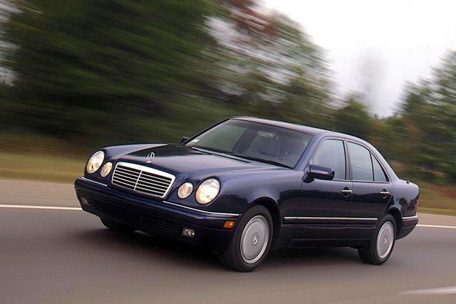 View Photos of the 1996 Mercedes-Benz E320