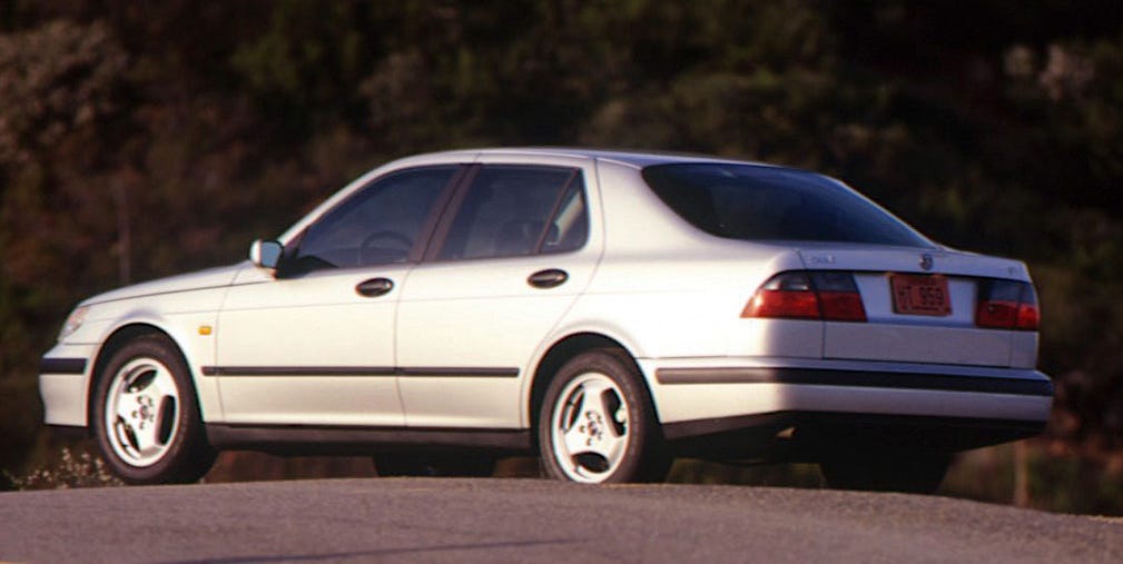 View Photos of the 1999 Saab 9-5