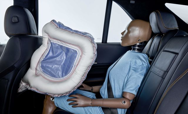 An Airbag for the Back Seat? Mercedes-Benz Is Developing a Clever One