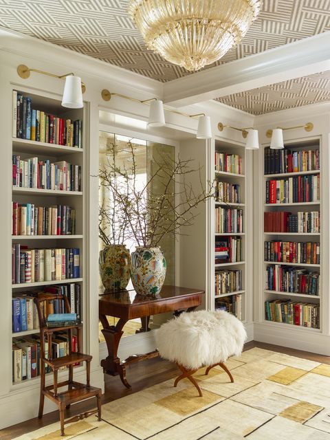 Shelving, Shelf, Bookcase, Furniture, Ceiling, Room, Living room, Building, Interior design, Property, 
