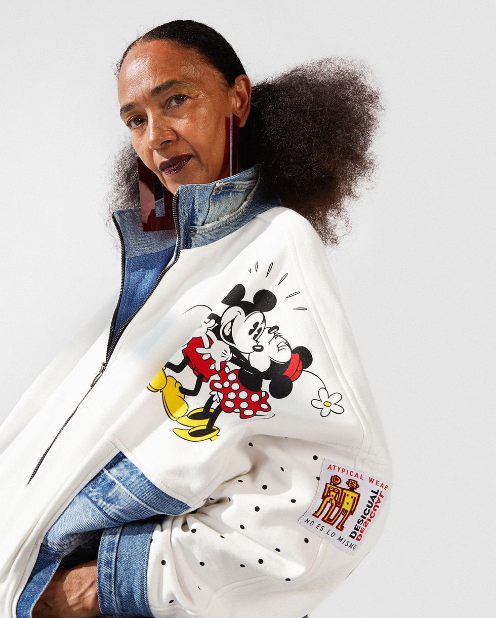 Desigual ha reeditado la chaqueta de Mickey Mouse que le a Freddie Mercury