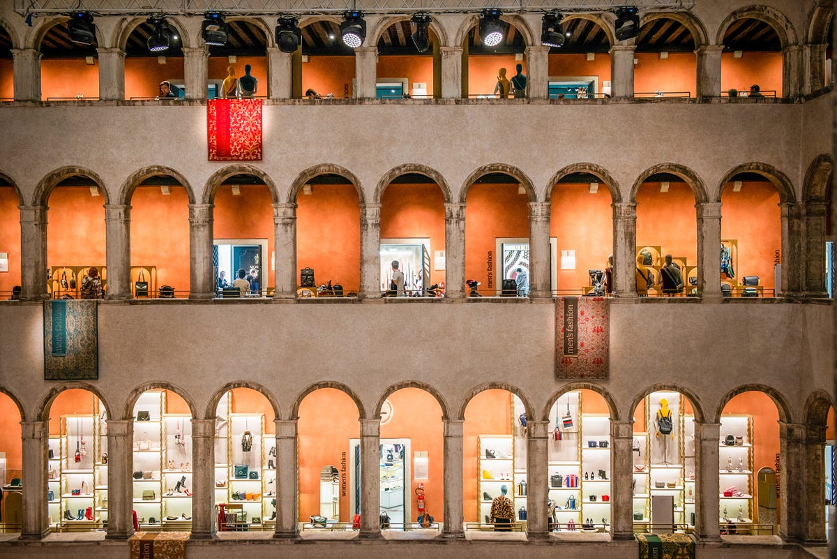 DFS opens luxurious department store in Venice