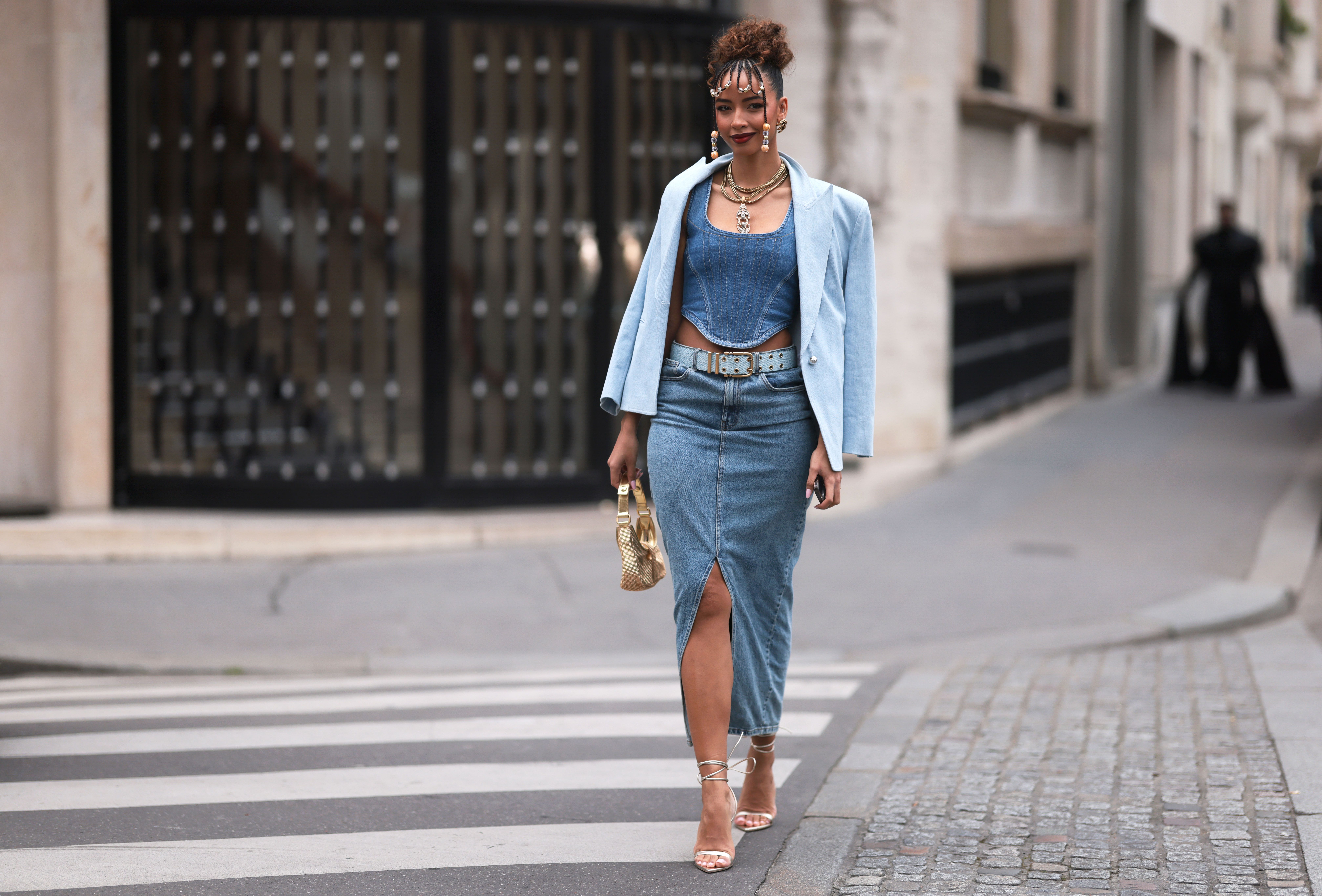 Top more than 76 midi blue jean skirt latest