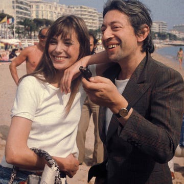 jane birkin et serge gainsbourg au festival de cannes en mai 1974 en france photo by gilbert giribaldigamma rapho via getty images