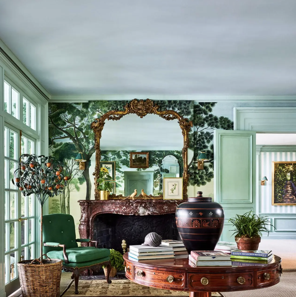 Tips on Decorating with Antiques - How to Decorate with Vintage Furniture