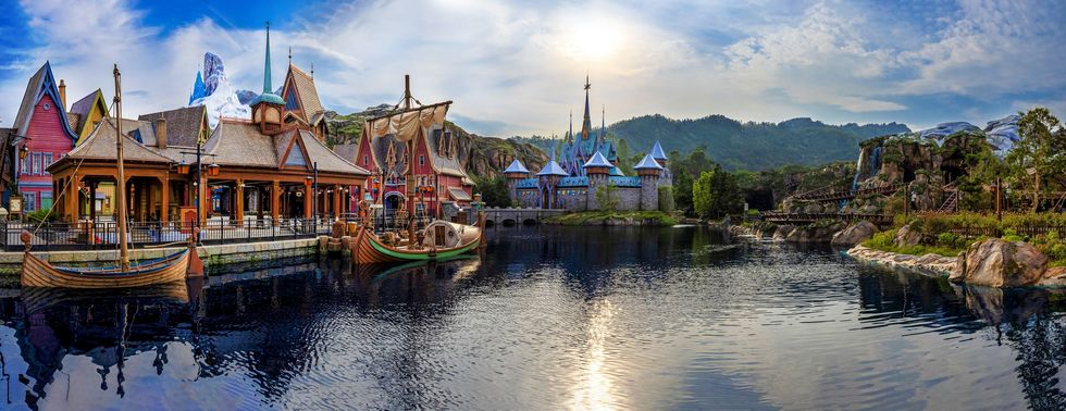 全球首個最大型《冰雪奇緣》主題園區！香港迪士尼樂園魔雪奇緣世界盛大開幕