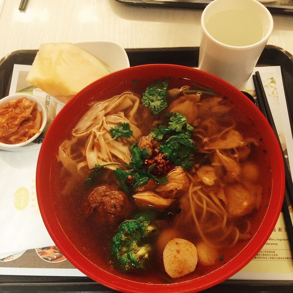 Dish, Food, Cuisine, Noodle soup, Ingredient, Curry mee, Meat, Laksa, Bánh canh, Bún bò huế, 