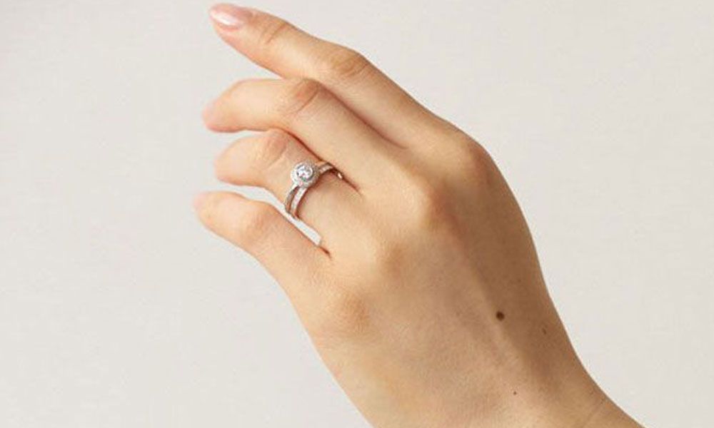 イズ」のオンラインアトリエで、ふたりだけの結婚指輪をオーダーメイド