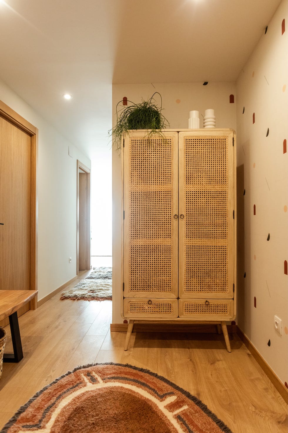 boho studio dan con la clave para transformar una anodina casa de nueva obra en bilbao en una oda al estilo industrial