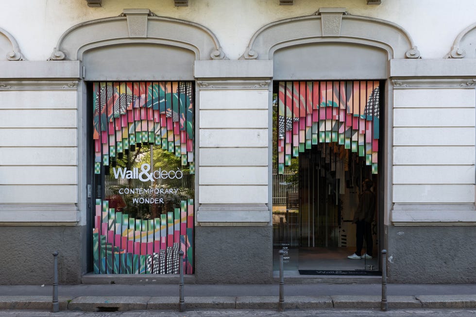 wall  deco contemporary wonder installation by 23bassi