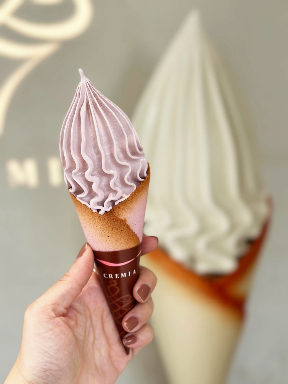 cremia冰淇淋全球獨家新口味登場！北海道「藍靛果」夢幻紫色霜淇淋期間限定開賣