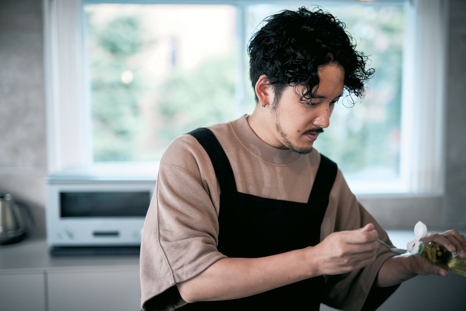 WONK」長塚健斗の旅メシと音楽連載「TOUCH LOCAL, EAT LOCAL
