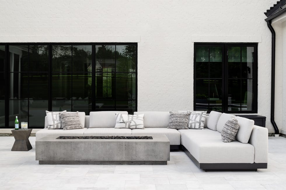 casa nueva pensada para crecer en familia con materiales duraderos y un interiorismo elegante y funcional