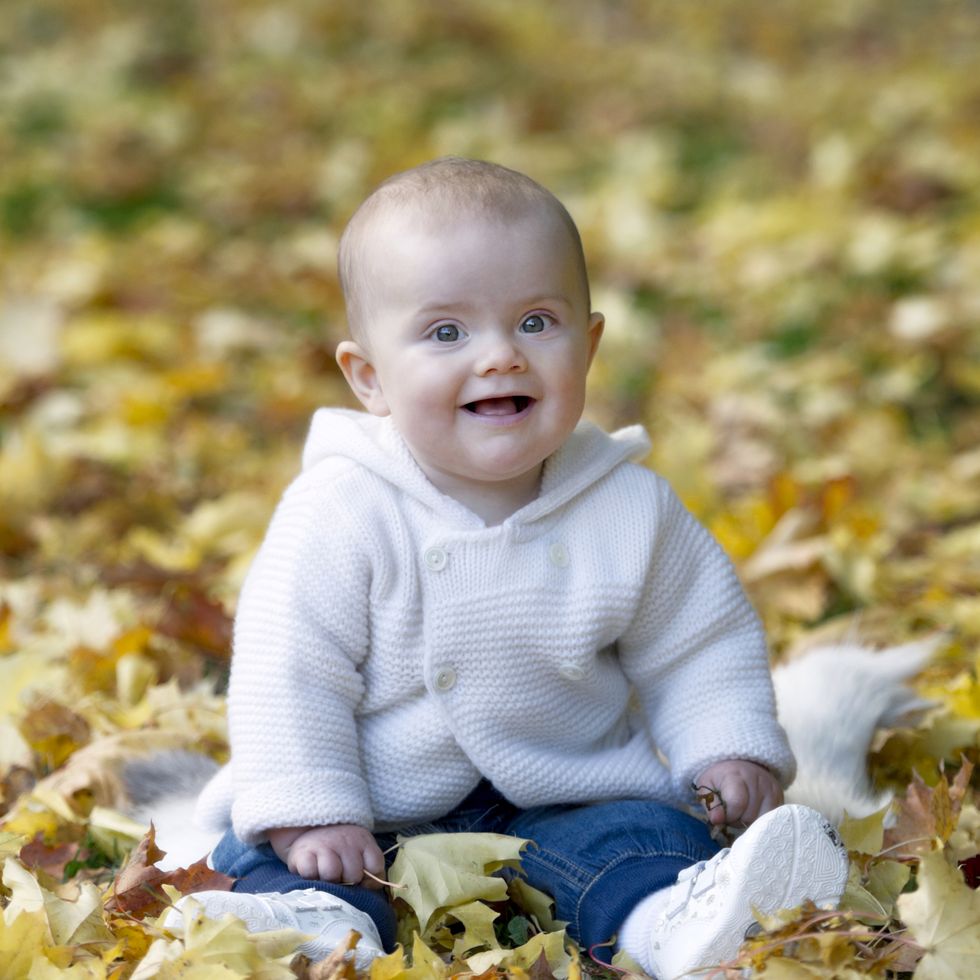 Child, People in nature, Facial expression, Toddler, Yellow, Leaf, Cheek, Autumn, Smile, Baby, 