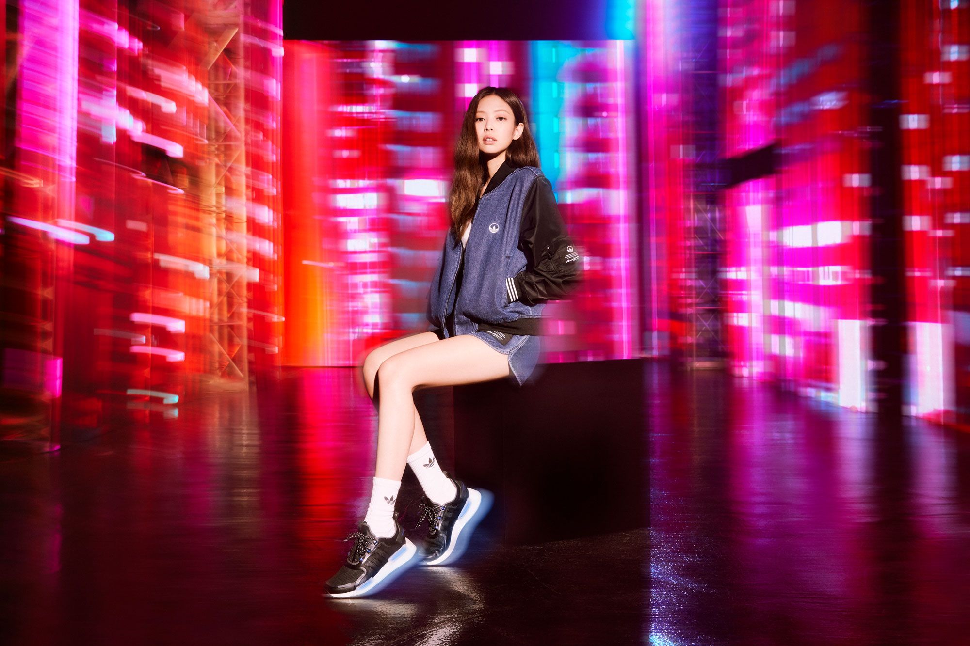 BLACKPINKジェニーさん着用 アディダスadidas NMDV3 ブラック