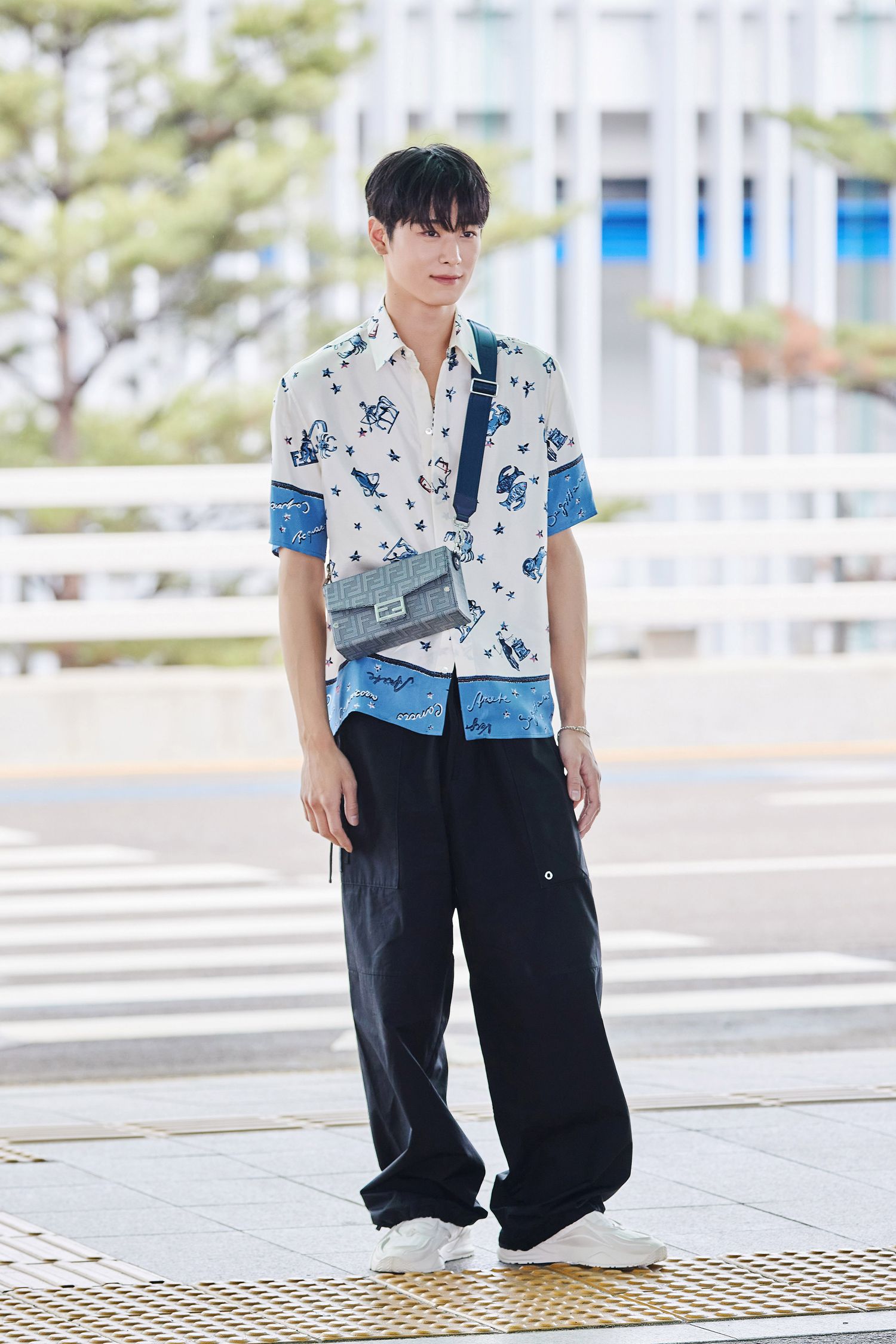 【目黒蓮さん着用】FENDI BAGUETTE ソフトバッグ 目黒蓮も着用！「フェンディ」が提案する新たな名作バッグ