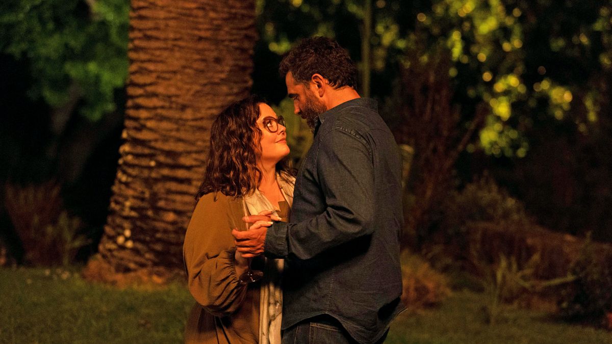 preview for 'Nine Perfect Strangers' Sneak Peek: Frances’ Romantic Hallucination
