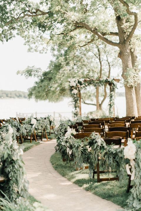 15 Rustic Wedding Ideas - Decor, Venues, And Tips For Rustic Weddings