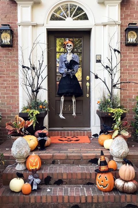 skeleton outdoor halloween decorations